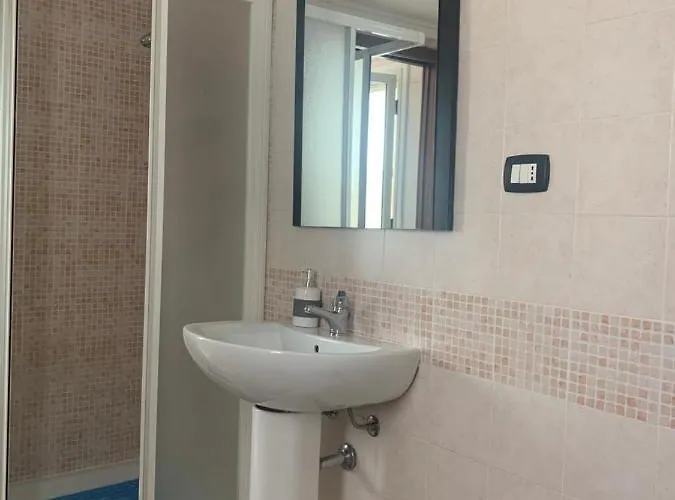 Casa Adriana, Centralissima, Confinante Ospedale Civile *